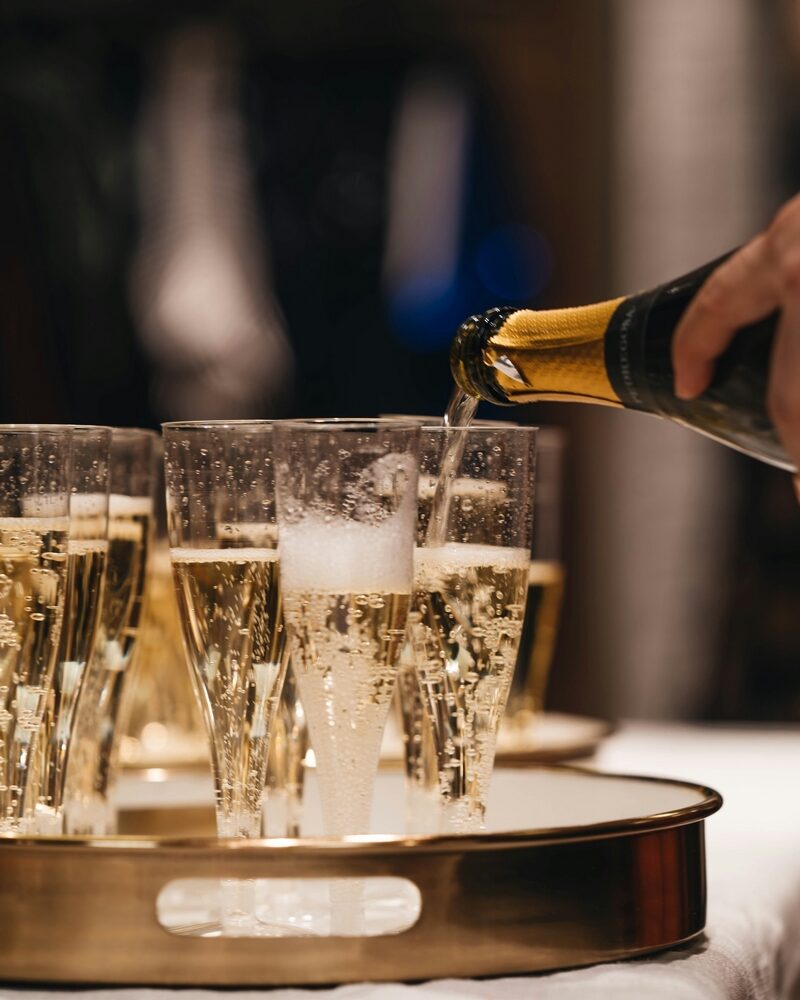 Quelles alternatives au champagne pour un vin d’honneur de mariage ?