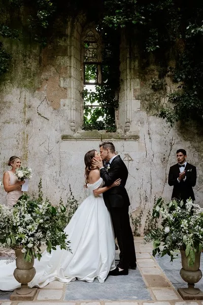 mariage-elegant-chapelle-chateau-lepordor-loire-atlantique-solene-lagantweddings (27)