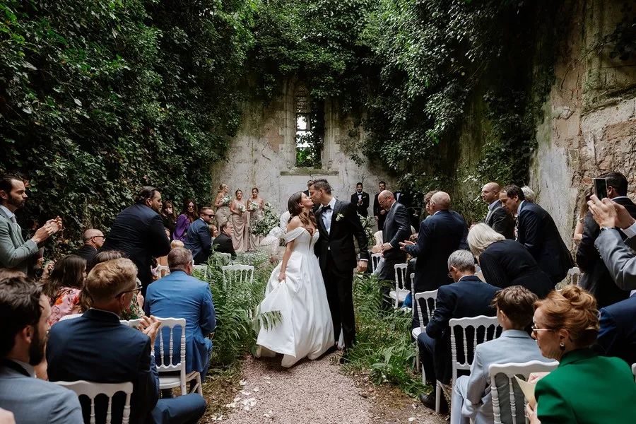 mariage-elegant-chapelle-chateau-lepordor-loire-atlantique-solene-lagantweddings (28)