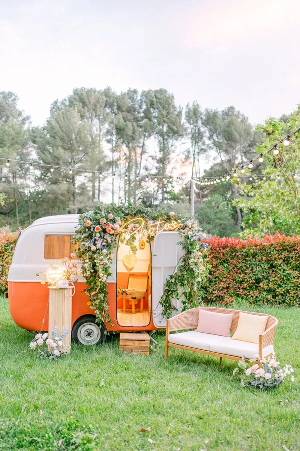 de-lamour-dans-lair-wedding-design-romantique-provence_virginie-templier