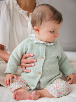 cardigan-bébé-mariage-cyrillus